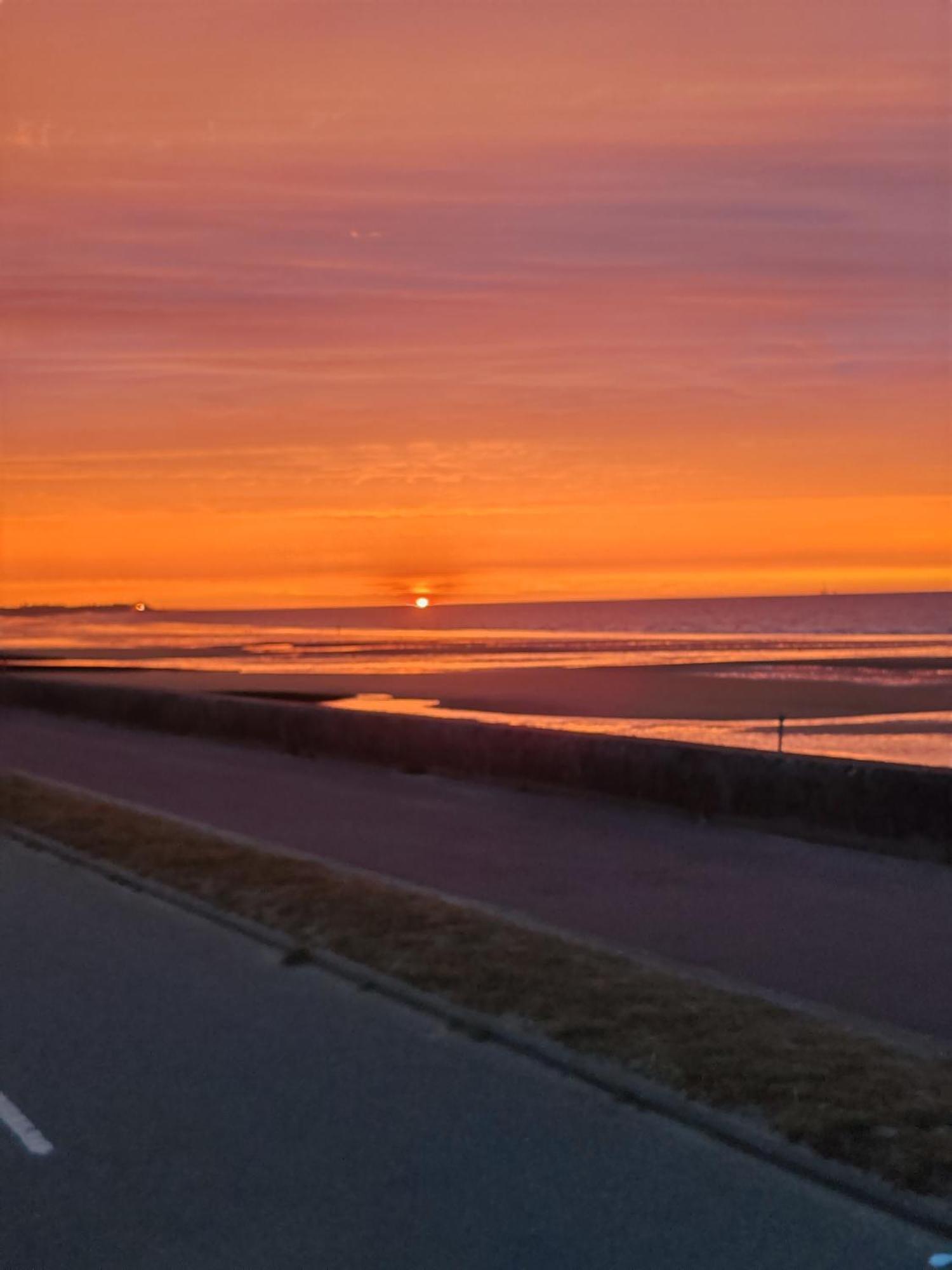 Francette A 500m De La * Ouistreham